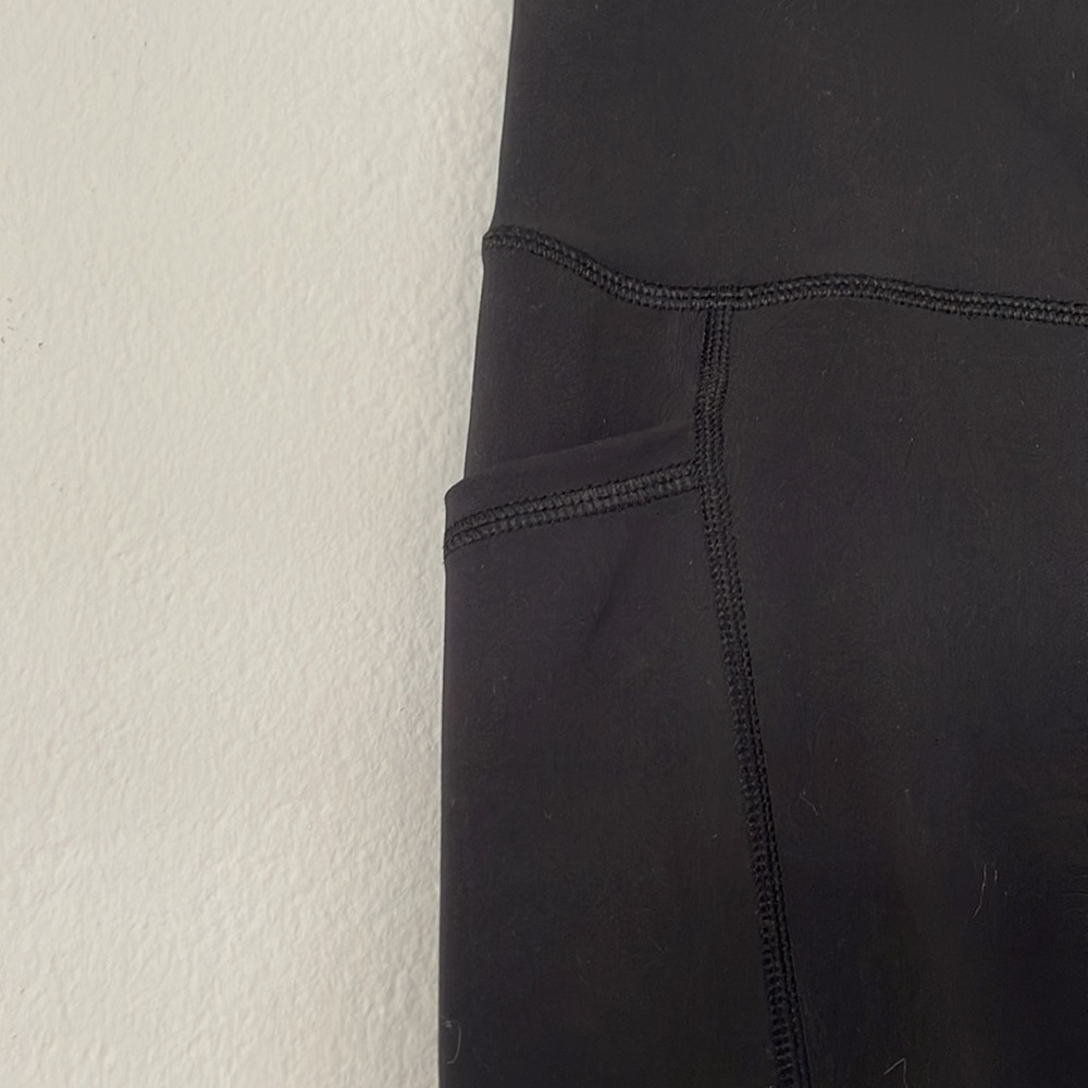 BLACK LEGGINGS - Picture 2 of 3